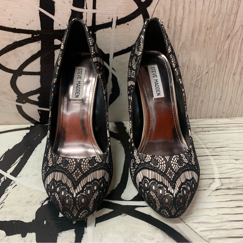 Steve Madden Onnyx Lace Pumps - Picture 3 of 4